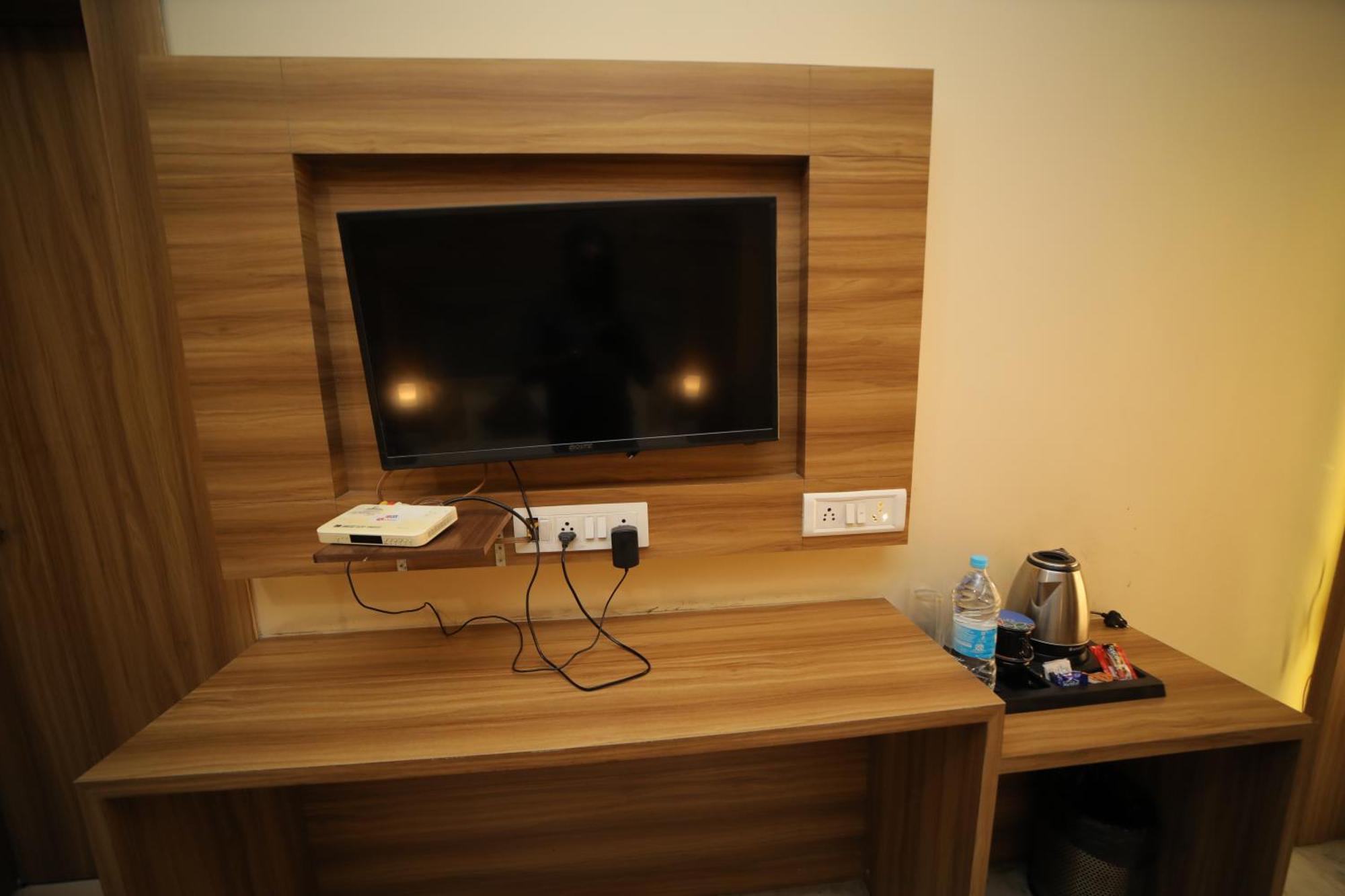 Hotel Damanis ウダイプル エクステリア 写真